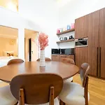 Cia - Duplex In Paris\' Center