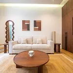 Cia - Duplex In Paris\' Center
